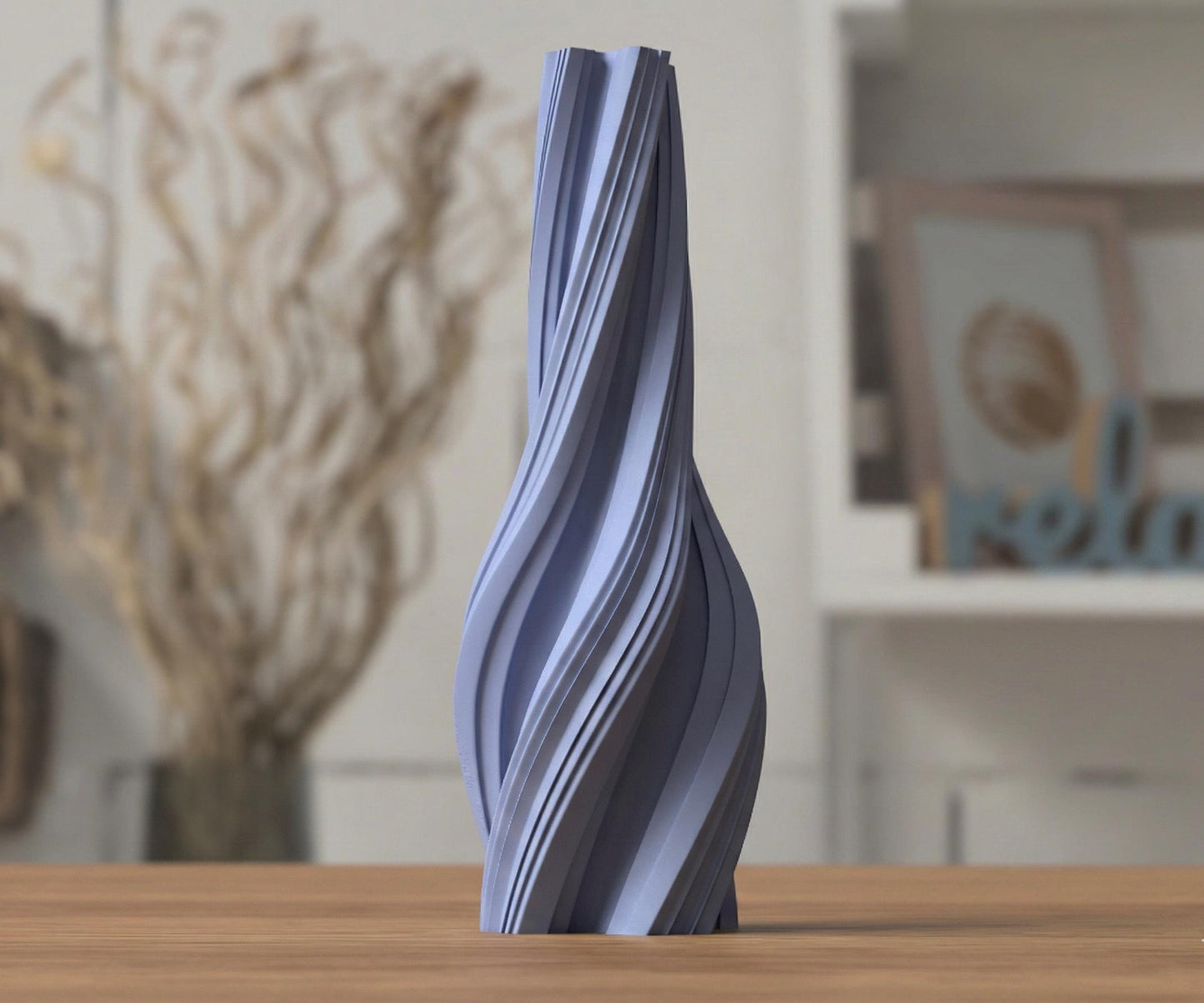 Twisted Modern Vase – Contemporary Wavy Decor, Minimalist Home Accent