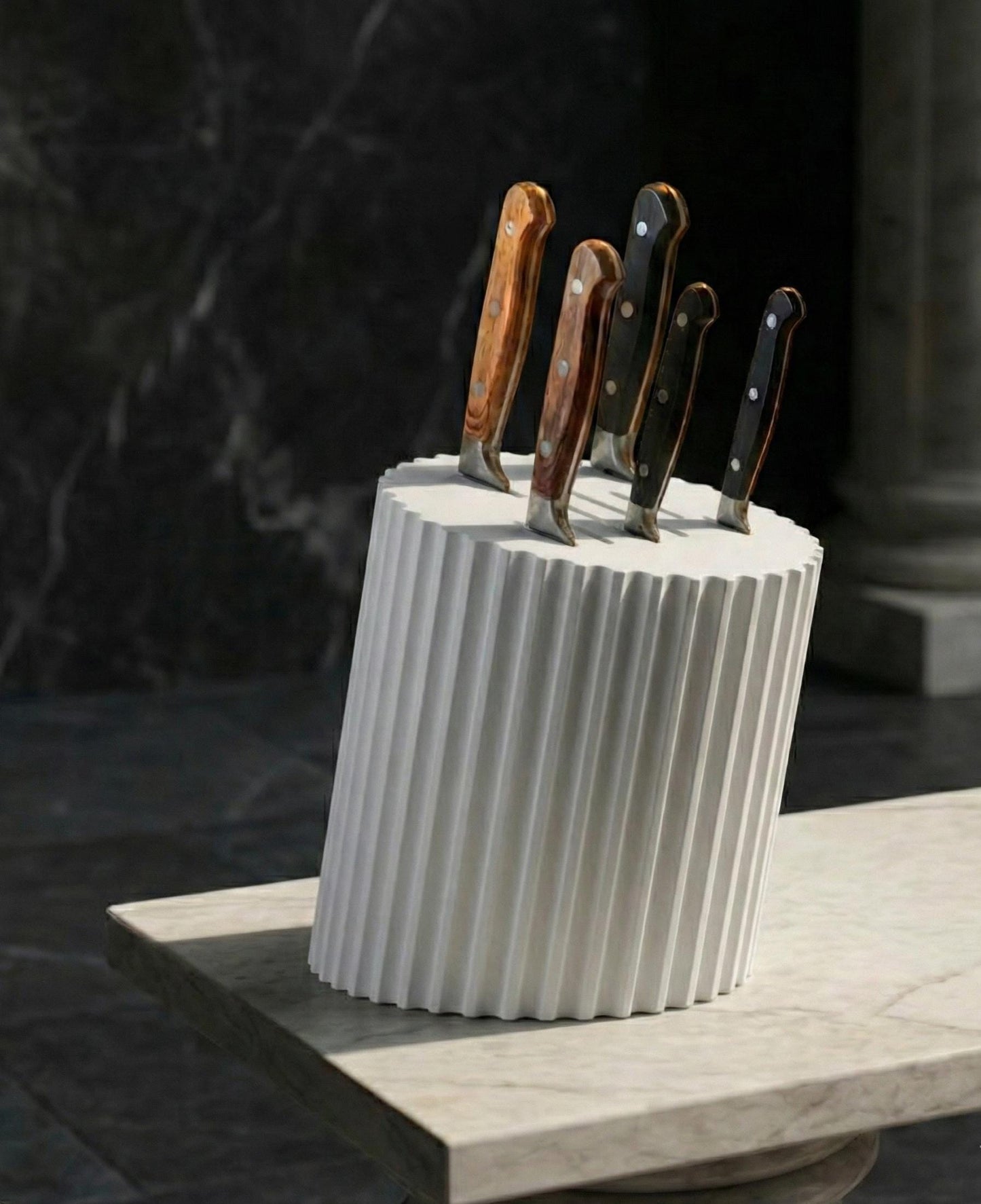 Modern Ribbed Knife Block Holder – Minimalist Kitchen Counter Organizer